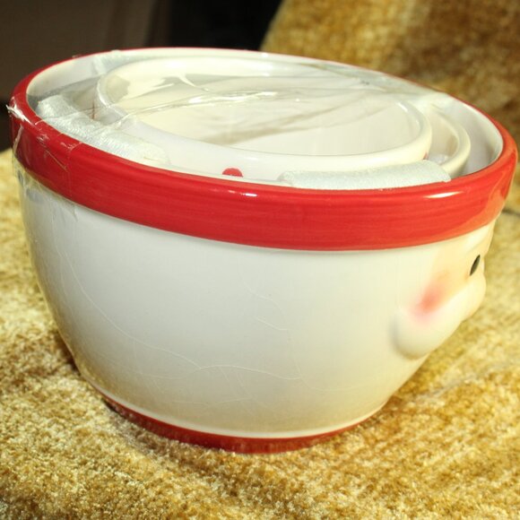 NEW Set of 3 Houseware International Ceramic Nesting Bowls Santa Clause on Front - Picture 5 of 8
